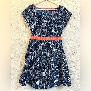 Roxy NWOT size L dress. Silky with back opening! Elastic waist. Teal and peach